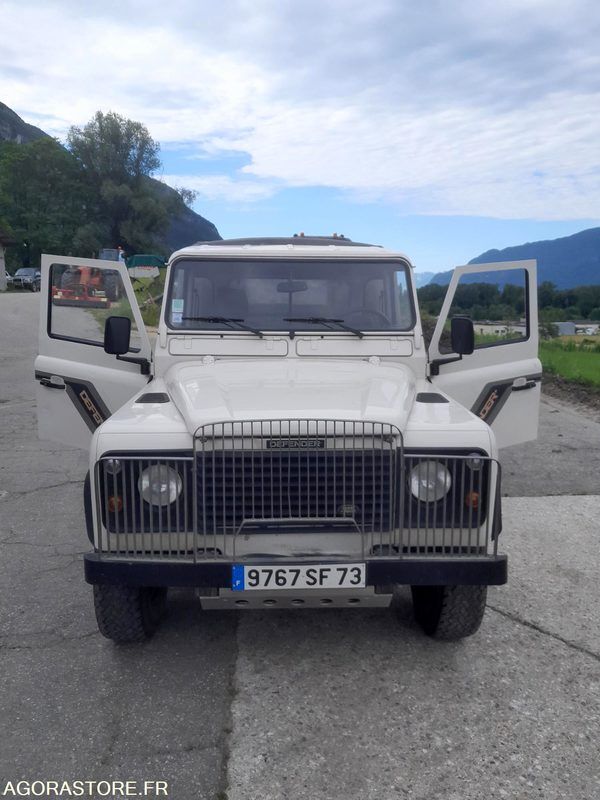 Land Rover DEFENDER Pick-up Transporter