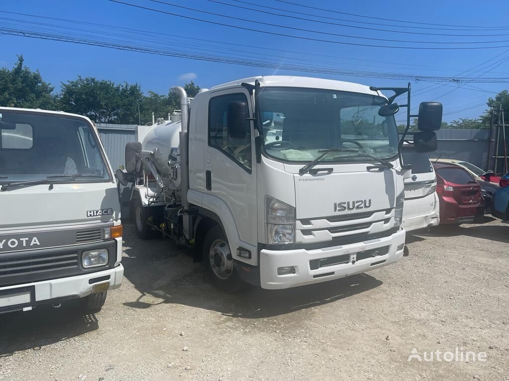 Isuzu FORWARD BT135V Saugwagen