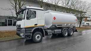 neues Mercedes-Benz Arocs 3340 6x4 Fuel Tank 20000 Liter Euro 3 Kraftstoff-LKW