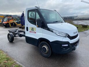 IVECO Daily 35S13 RECHTSLENKER Fahrgestell LKW < 3.5t